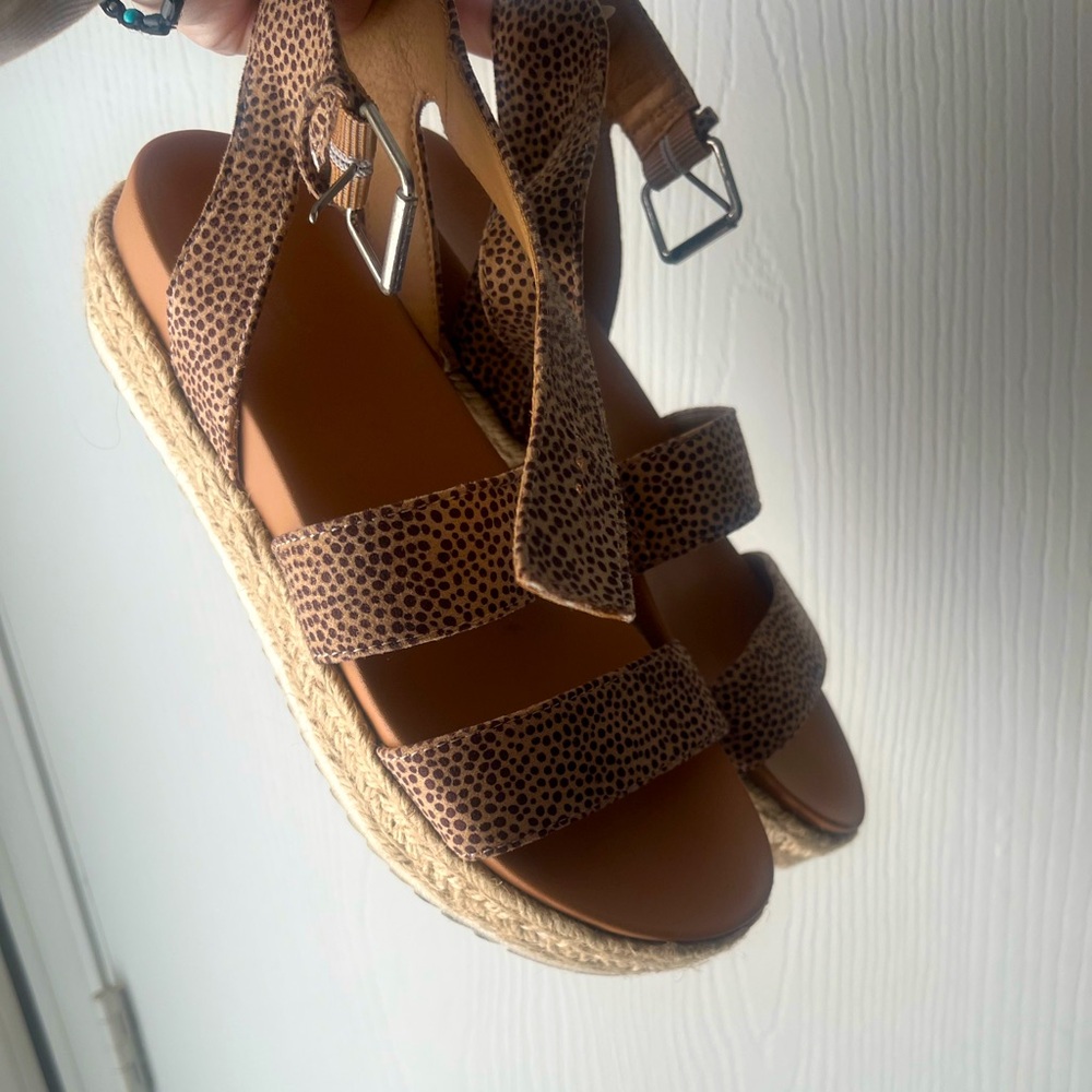 Brown Beachy Sandals